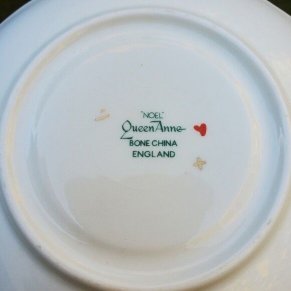 Queen Anne Noel bone china cup and saucer set christmas holiday - Picture 2 of 4